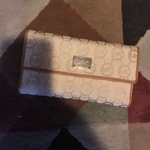 MK wallet
